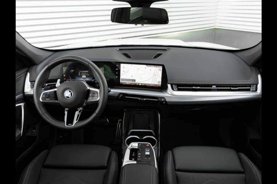 BMW X1 xDrive25e M-Sport - Pano - 19 inch - Camera - Comfort Access