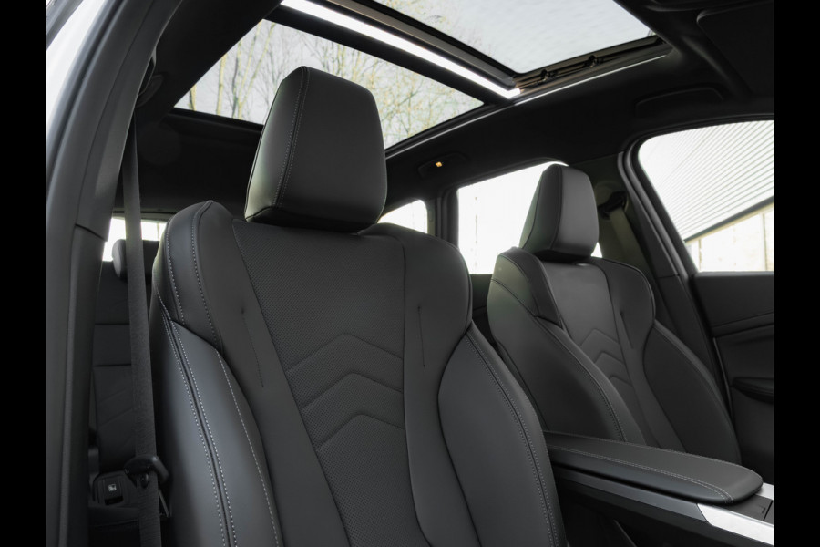 BMW X1 xDrive25e M-Sport - Pano - 19 inch - Camera - Comfort Access