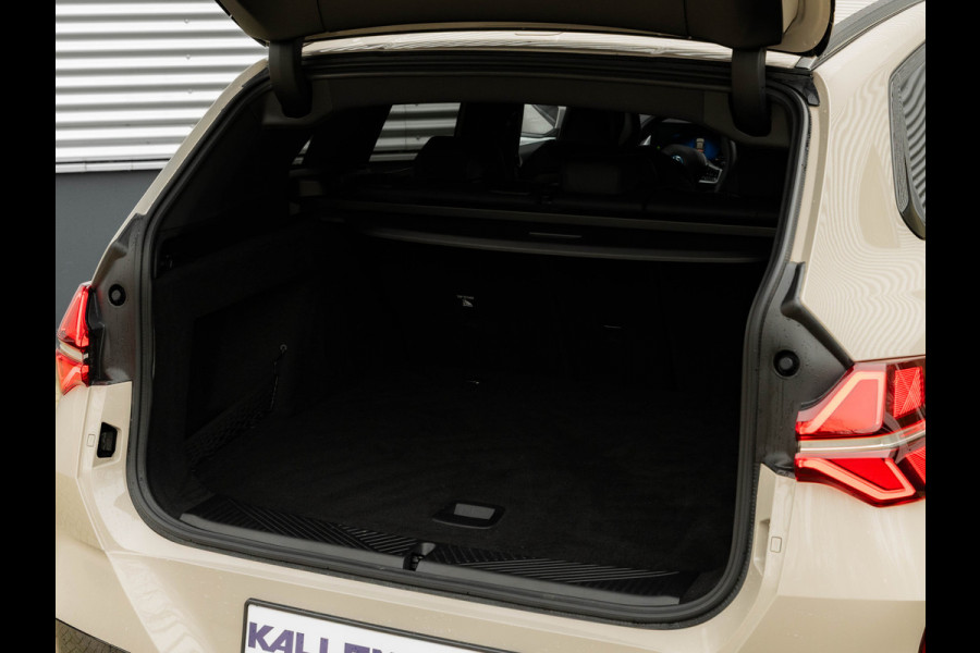 BMW X3 30e xDrive M-Sport - Trekhaak - ACC - Verwarmd Stuurwiel