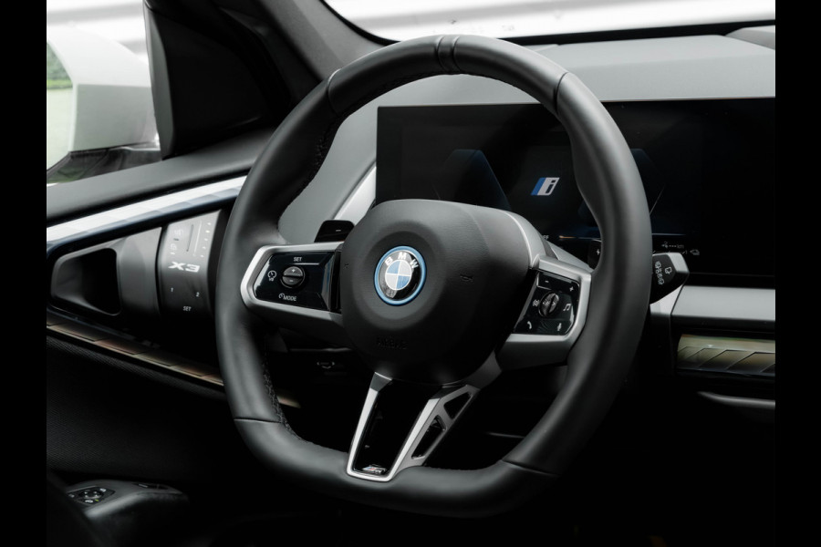 BMW X3 30e xDrive M-Sport - Trekhaak - ACC - Verwarmd Stuurwiel