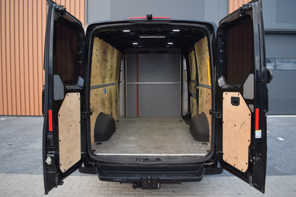 Volkswagen Crafter 35 2.0 TDI 177pk DSG L3H2 | LED | Camera | Clima | Standkachel