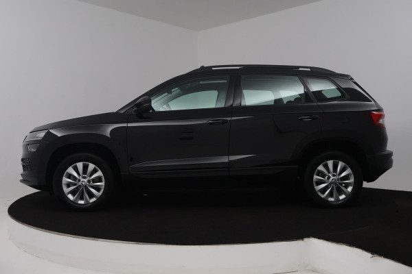 Škoda Karoq 1.0 TSI Business Edition (PANORAMADAK, STOEL/STUUR VERWARMING, NAVIGATIE CARPLAY, DIGITALE COCKPIT, SENSOREN)