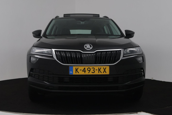 Škoda Karoq 1.0 TSI Business Edition (PANORAMADAK, STOEL/STUUR VERWARMING, NAVIGATIE CARPLAY, DIGITALE COCKPIT, SENSOREN)