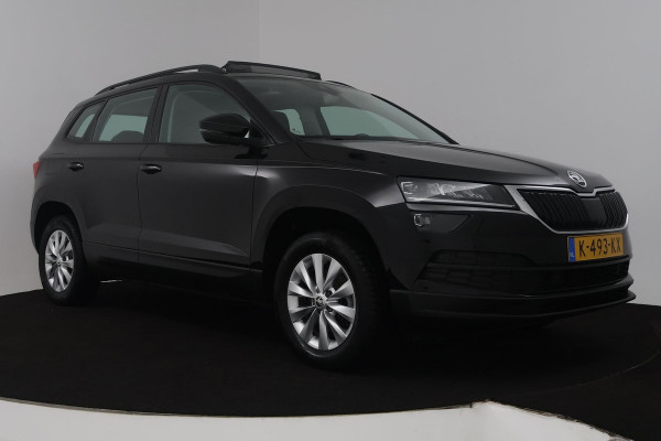 Škoda Karoq 1.0 TSI Business Edition (PANORAMADAK, STOEL/STUUR VERWARMING, NAVIGATIE CARPLAY, DIGITALE COCKPIT, SENSOREN)