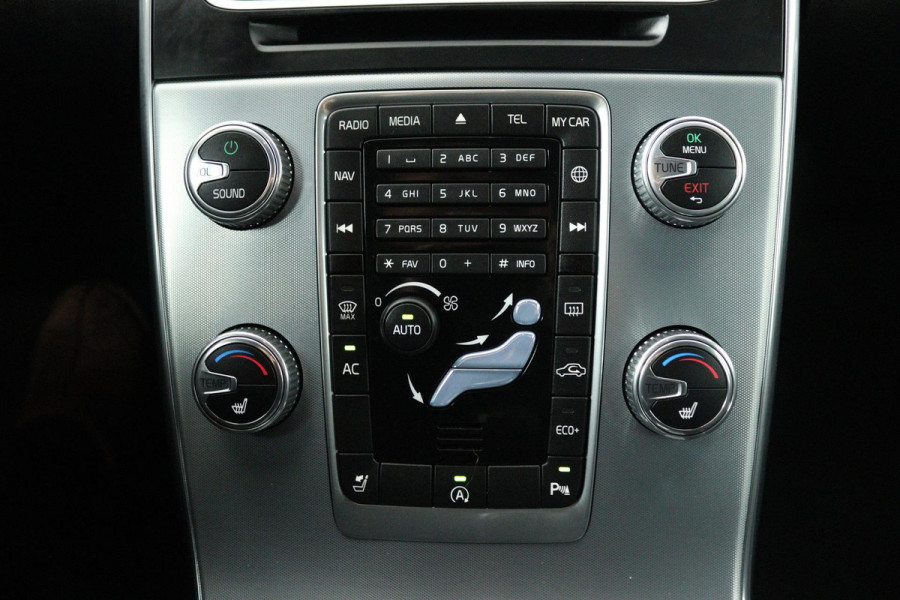 Volvo V60 2.0 T4 Polar+ Dynamic (TREKHAAK, STOELVERWARMING, NAVIGATIE, AUTOMAAT, PARKEERSENSOREN)