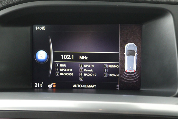 Volvo V60 2.0 T4 Polar+ Dynamic (TREKHAAK, STOELVERWARMING, NAVIGATIE, AUTOMAAT, PARKEERSENSOREN)
