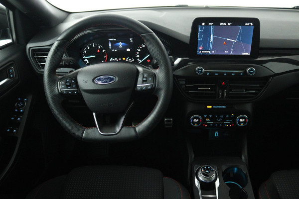 Ford FOCUS Wagon 1.5 EcoBoost Vignale (PANORAMADAK, STOEL/STUUR VERWARMING, CAMERA, CRUISE CONTROL ADAPTIEF, TREKHAAK)