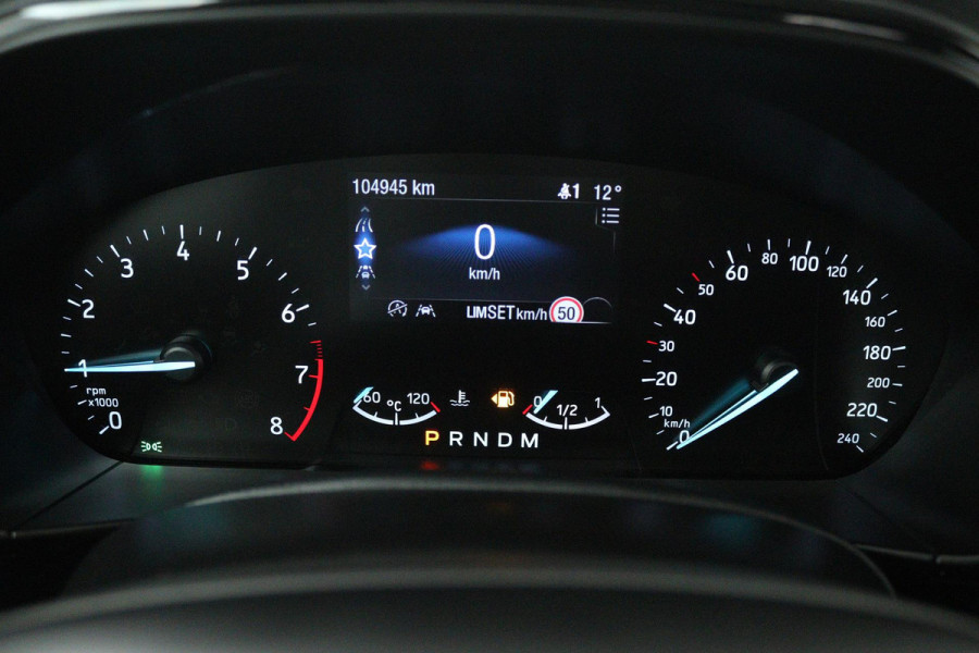 Ford FOCUS Wagon 1.5 EcoBoost Vignale (PANORAMADAK, STOEL/STUUR VERWARMING, CAMERA, CRUISE CONTROL ADAPTIEF, TREKHAAK)