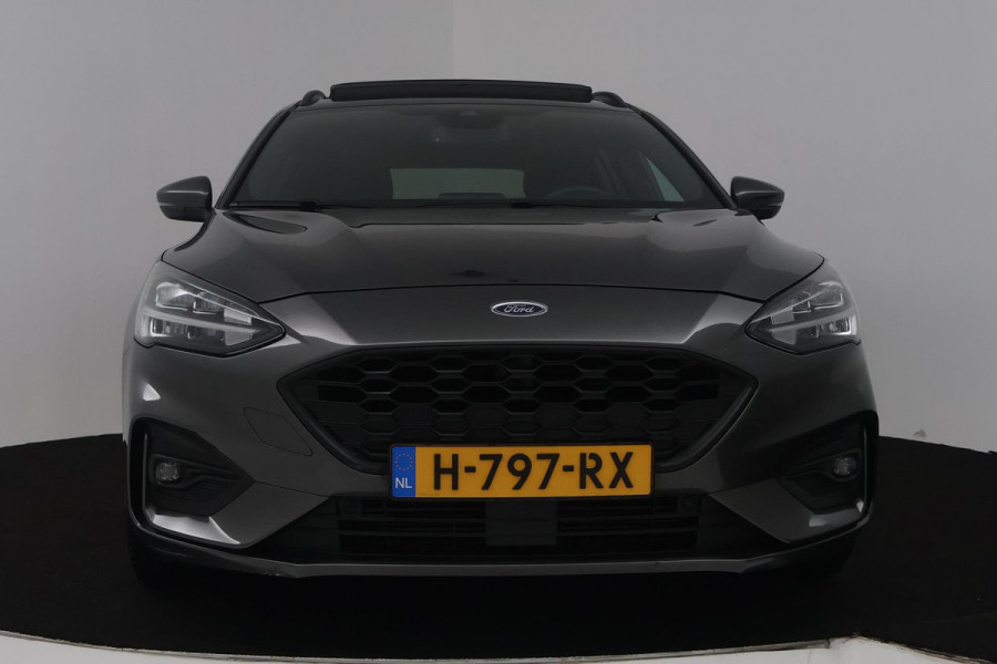Ford FOCUS Wagon 1.5 EcoBoost Vignale (PANORAMADAK, STOEL/STUUR VERWARMING, CAMERA, CRUISE CONTROL ADAPTIEF, TREKHAAK)