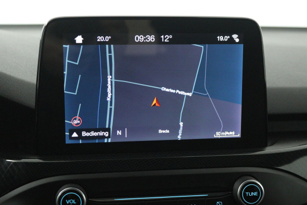 Ford FOCUS Wagon 1.5 EcoBoost Vignale (PANORAMADAK, STOEL/STUUR VERWARMING, CAMERA, CRUISE CONTROL ADAPTIEF, TREKHAAK)