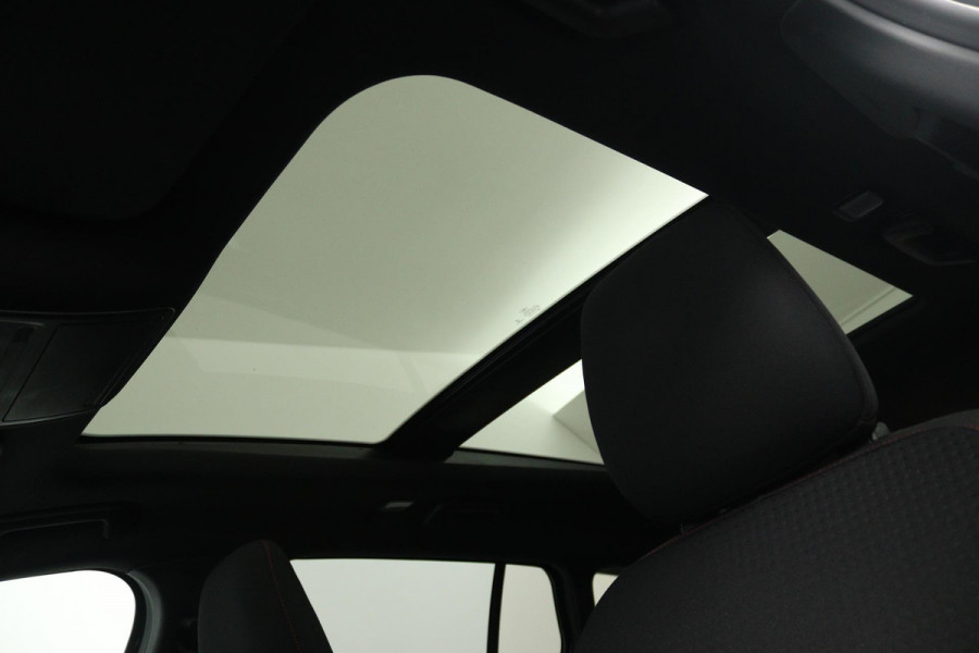 Ford FOCUS Wagon 1.5 EcoBoost Vignale (PANORAMADAK, STOEL/STUUR VERWARMING, CAMERA, CRUISE CONTROL ADAPTIEF, TREKHAAK)