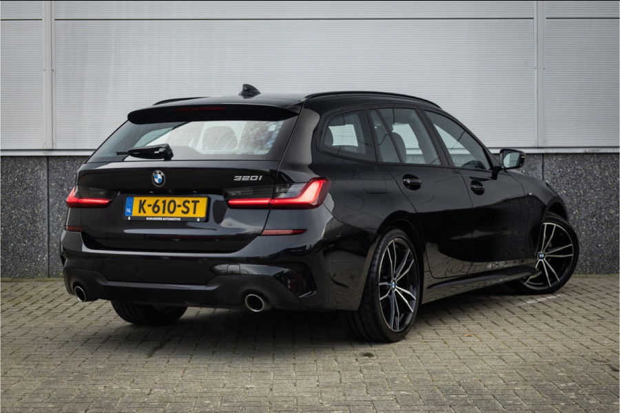 BMW 3 Serie Touring 320i M Sport High Ex Camera / HiFi / Trekhaak / 19inch /