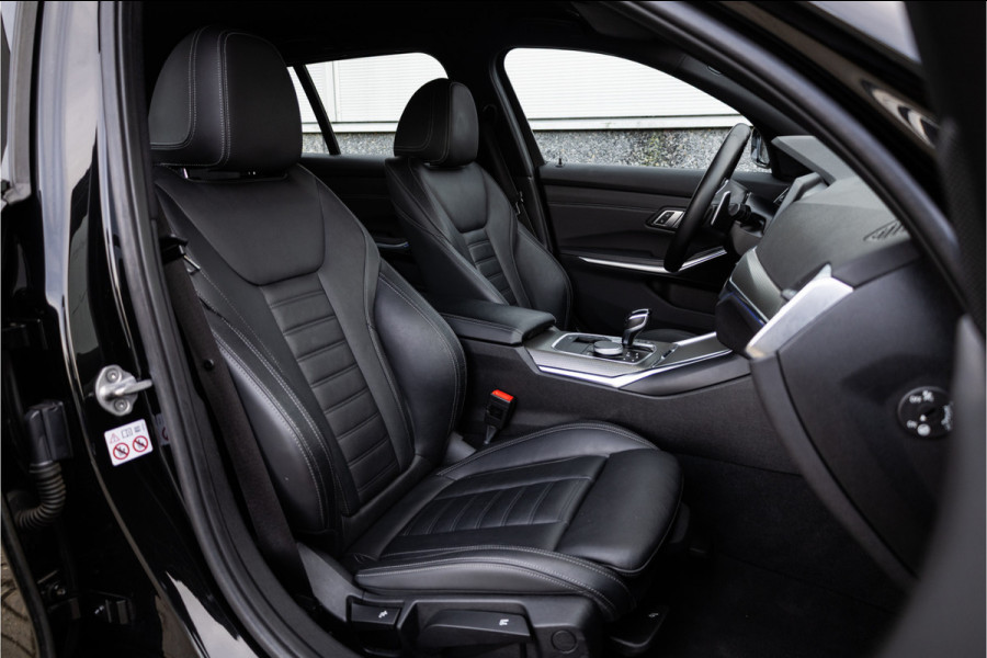 BMW 3 Serie Touring 320i M Sport High Ex Camera / HiFi / Trekhaak / 19inch /