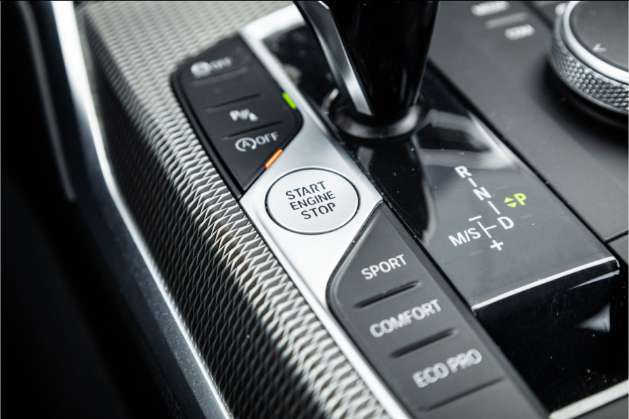 BMW 3 Serie Touring 320i M Sport High Ex Camera / HiFi / Trekhaak / 19inch /