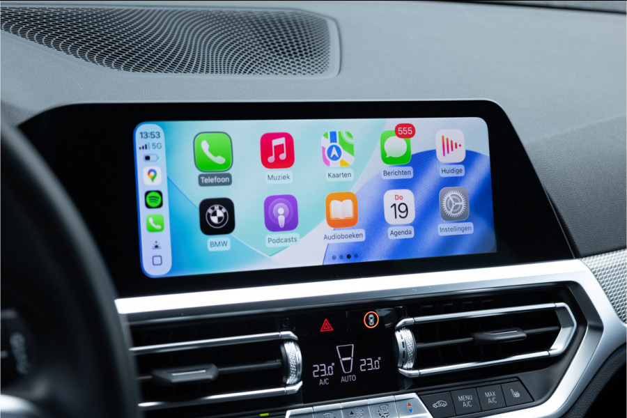 BMW 3 Serie Touring 320i M Sport High Ex Camera / HiFi / Trekhaak / 19inch /