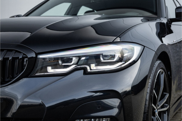 BMW 3 Serie Touring 320i M Sport High Ex Camera / HiFi / Trekhaak / 19inch /