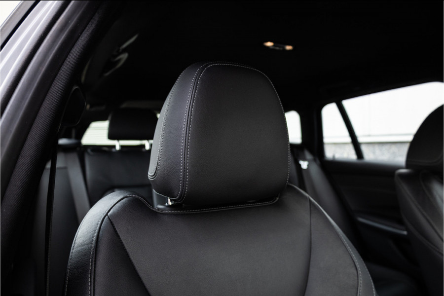 BMW 3 Serie Touring 320i M Sport High Ex Camera / HiFi / Trekhaak / 19inch /