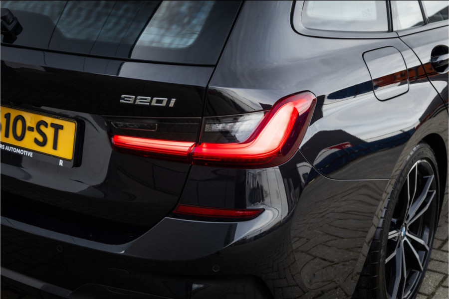 BMW 3 Serie Touring 320i M Sport High Ex Camera / HiFi / Trekhaak / 19inch /