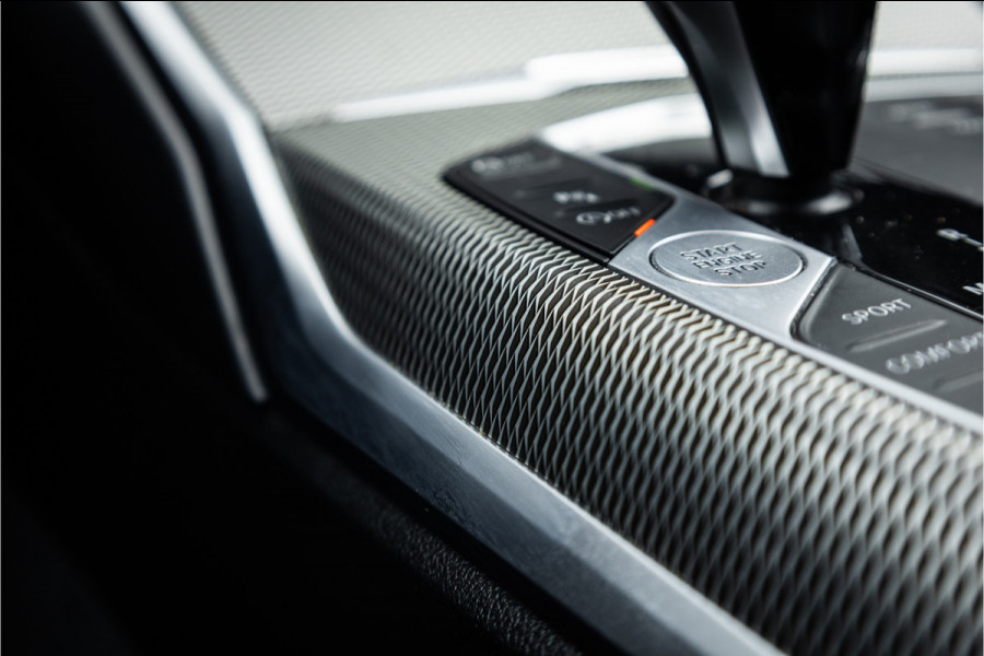 BMW 3 Serie Touring 320i M Sport High Ex Camera / HiFi / Trekhaak / 19inch /