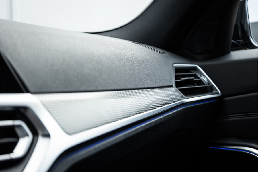 BMW 3 Serie Touring 320i M Sport High Ex Camera / HiFi / Trekhaak / 19inch /