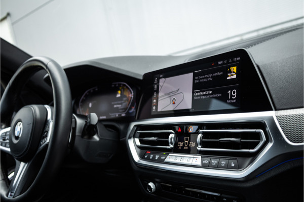 BMW 3 Serie Touring 320i M Sport High Ex Camera / HiFi / Trekhaak / 19inch /