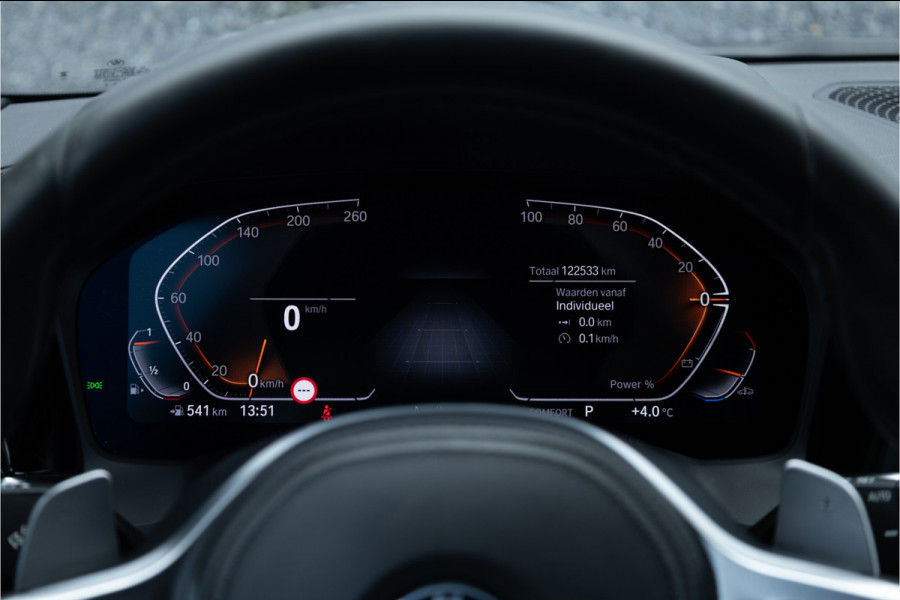 BMW 3 Serie Touring 320i M Sport High Ex Camera / HiFi / Trekhaak / 19inch /