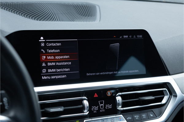 BMW 3 Serie Touring 320i M Sport High Ex Camera / HiFi / Trekhaak / 19inch /