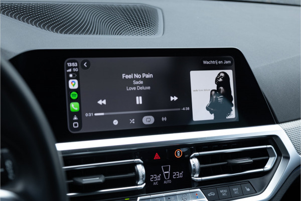 BMW 3 Serie Touring 320i M Sport High Ex Camera / HiFi / Trekhaak / 19inch /