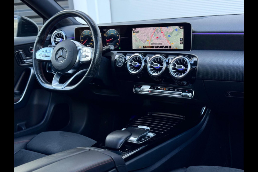 Mercedes-Benz A-Klasse 180 Premium Plus A35 Pano/Memory/Sfeer