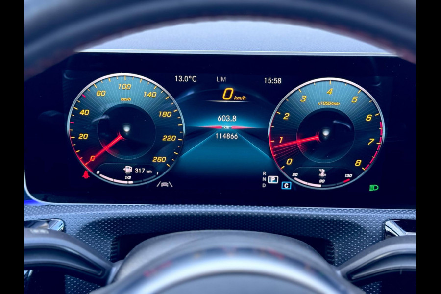 Mercedes-Benz A-Klasse 180 Premium Plus A35 Pano/Memory/Sfeer