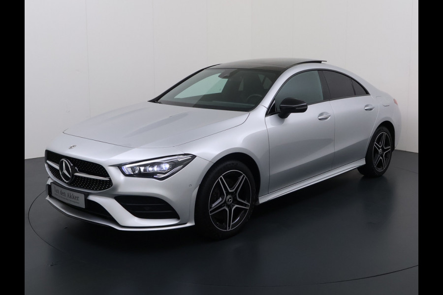 Mercedes-Benz CLA-Klasse 250e AMG // Panoramadak // Nightpakket // Sfeerverlichting // Carplay // Camera // Keyless // MultiBeam