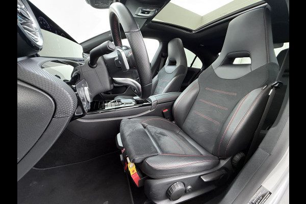 Mercedes-Benz CLA-Klasse 250e AMG // Panoramadak // Nightpakket // Sfeerverlichting // Carplay // Camera // Keyless // MultiBeam