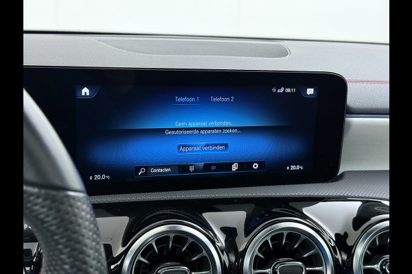 Mercedes-Benz CLA-Klasse 250e AMG // Panoramadak // Nightpakket // Sfeerverlichting // Carplay // Camera // Keyless // MultiBeam