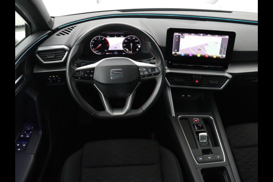 Seat Leon 1.5 eTSI FR Intens | Carplay | Adaptive cruise | Sfeerverlichting | Navigatie | Parkeerhulp | Dodehoek detectie | Full LED | Climate control | Bluetooth