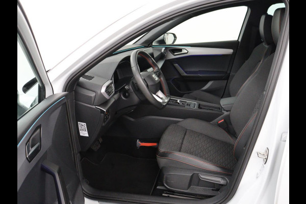 Seat Leon 1.5 eTSI FR Intens | Carplay | Adaptive cruise | Sfeerverlichting | Navigatie | Parkeerhulp | Dodehoek detectie | Full LED | Climate control | Bluetooth