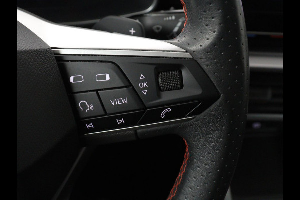 Seat Leon 1.5 eTSI FR Intens | Carplay | Adaptive cruise | Sfeerverlichting | Navigatie | Parkeerhulp | Dodehoek detectie | Full LED | Climate control | Bluetooth