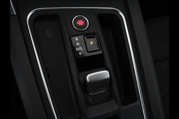 Seat Leon 1.5 eTSI FR Intens | Carplay | Adaptive cruise | Sfeerverlichting | Navigatie | Parkeerhulp | Dodehoek detectie | Full LED | Climate control | Bluetooth