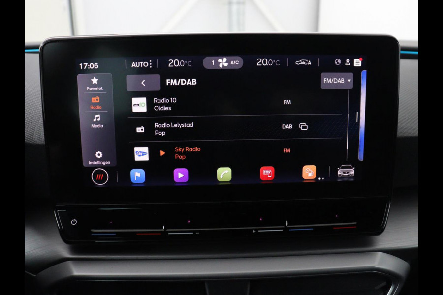 Seat Leon 1.5 eTSI FR Intens | Carplay | Adaptive cruise | Sfeerverlichting | Navigatie | Parkeerhulp | Dodehoek detectie | Full LED | Climate control | Bluetooth