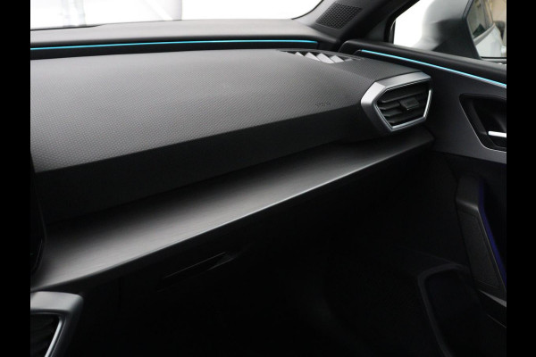 Seat Leon 1.5 eTSI FR Intens | Carplay | Adaptive cruise | Sfeerverlichting | Navigatie | Parkeerhulp | Dodehoek detectie | Full LED | Climate control | Bluetooth