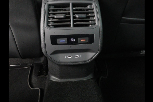 Seat Leon 1.5 eTSI FR Intens | Carplay | Adaptive cruise | Sfeerverlichting | Navigatie | Parkeerhulp | Dodehoek detectie | Full LED | Climate control | Bluetooth