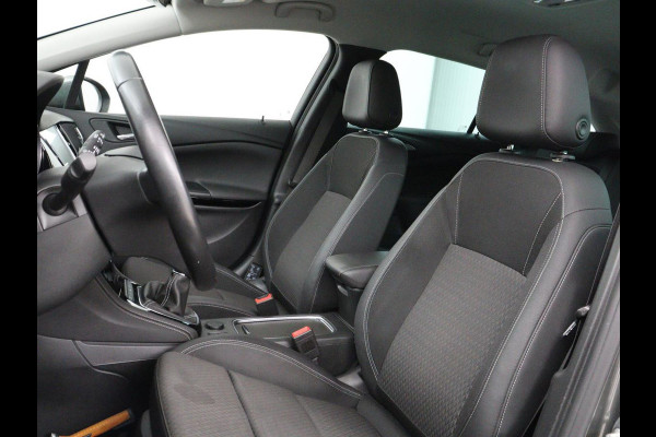 Opel Astra 1.4 Turbo Executive | 150pk | Trekhaak | Camera | Carplay | Navigatie | Keyless | Climate control | Cruise control | Dodehoek detectie | Bluetooth