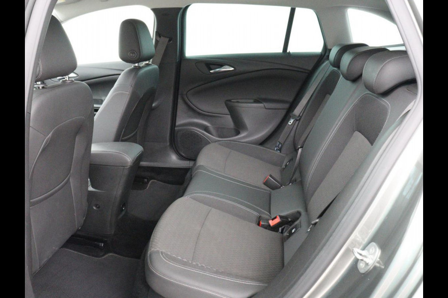 Opel Astra 1.4 Turbo Executive | 150pk | Trekhaak | Camera | Carplay | Navigatie | Keyless | Climate control | Cruise control | Dodehoek detectie | Bluetooth