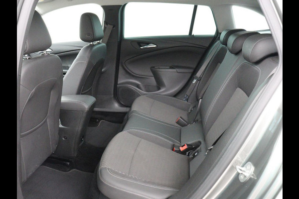 Opel Astra 1.4 Turbo Executive | 150pk | Trekhaak | Camera | Carplay | Navigatie | Keyless | Climate control | Cruise control | Dodehoek detectie | Bluetooth