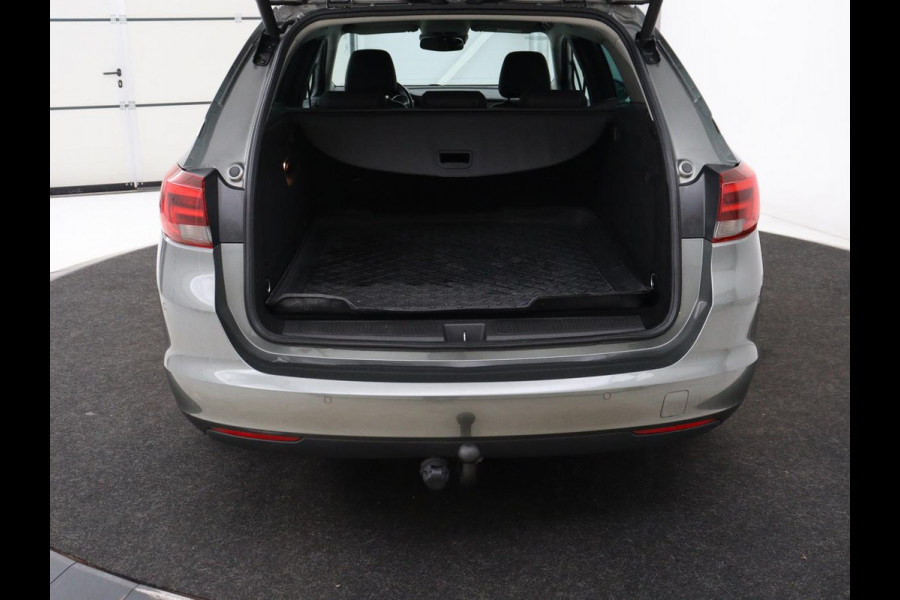 Opel Astra 1.4 Turbo Executive | 150pk | Trekhaak | Camera | Carplay | Navigatie | Keyless | Climate control | Cruise control | Dodehoek detectie | Bluetooth