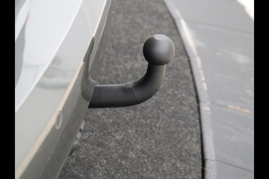 Opel Astra 1.4 Turbo Executive | 150pk | Trekhaak | Camera | Carplay | Navigatie | Keyless | Climate control | Cruise control | Dodehoek detectie | Bluetooth