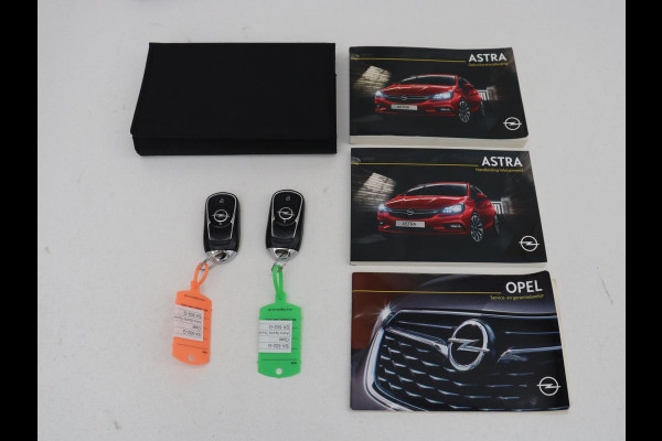 Opel Astra 1.4 Turbo Executive | 150pk | Trekhaak | Camera | Carplay | Navigatie | Keyless | Climate control | Cruise control | Dodehoek detectie | Bluetooth