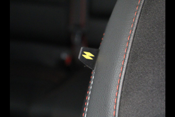 Renault Arkana 1.6 E-Tech Hybrid 145 R.S. Line | Panoramadak | Leder/Alcantara | Trekhaak | Stoelverwarming | Adaptive cruise | Camera | Carplay | Keyless | Park Assist | Full LED | Navigatie