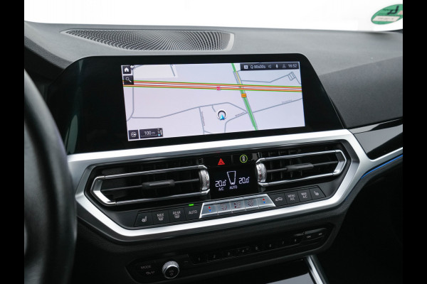 BMW 3 Serie Touring 320e Business Edition Plus [Plug-In] (INCL-BTW) Aut. *LEATHER | FULL-LED | HEATED-SPORTSEATS | DIGI-COCKPIT | HIFI-SOUND | NAVI-FULLMAP | PRIVACYGLASS | PDC | AMBIENTLIGHT | DAB | KEYLESS | TOWBAR | 17"ALU* *