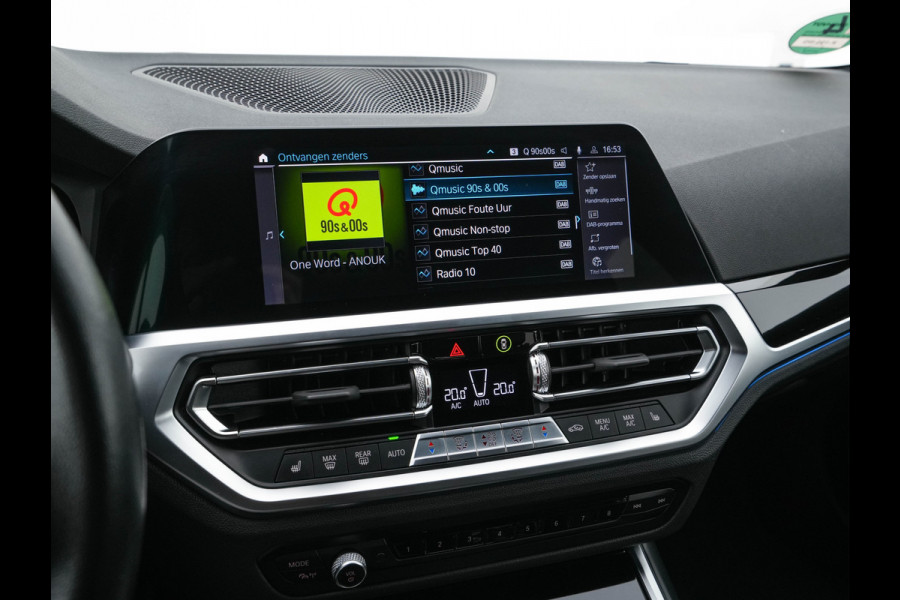 BMW 3 Serie Touring 320e Business Edition Plus [Plug-In] (INCL-BTW) Aut. *LEATHER | FULL-LED | HEATED-SPORTSEATS | DIGI-COCKPIT | HIFI-SOUND | NAVI-FULLMAP | PRIVACYGLASS | PDC | AMBIENTLIGHT | DAB | KEYLESS | TOWBAR | 17"ALU* *