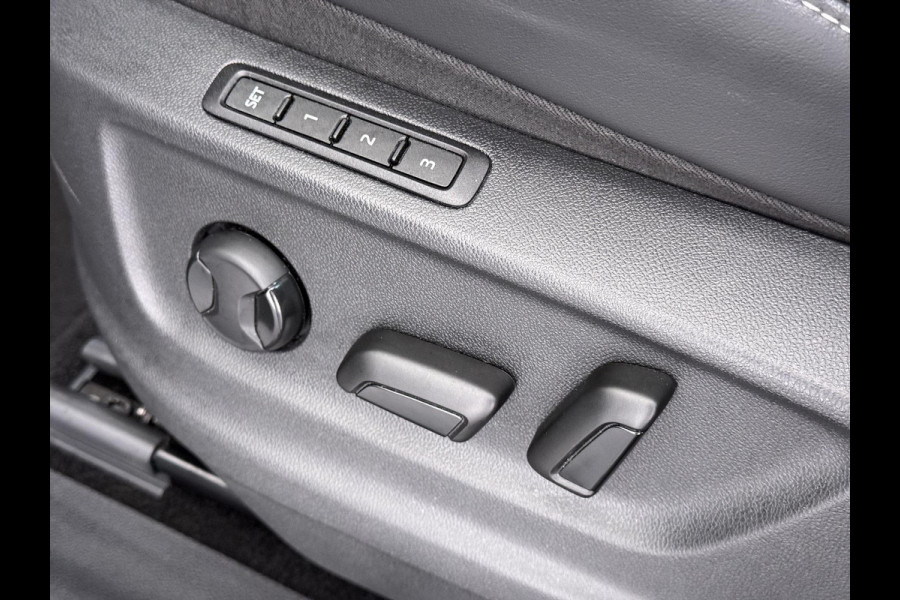 Škoda Kodiaq 1.5 TSI Sportline Business VAN €43.900,- NU VOOR SLECHTS €39.877,- Uw LENTEVOORDEEL €4.023,- |AUTOMAAT | PANORAMADAK | ADAPTIEVE CRUISECONTROL | CAMERA | ELEKTRISCHE STOEL/KOFFERRUIK | STANDKACHEL | STOELVERWARMING VOOR + ACHTER | SKODA DEALER ONDERHOUDEN | RIJKLAAR GELEVERD